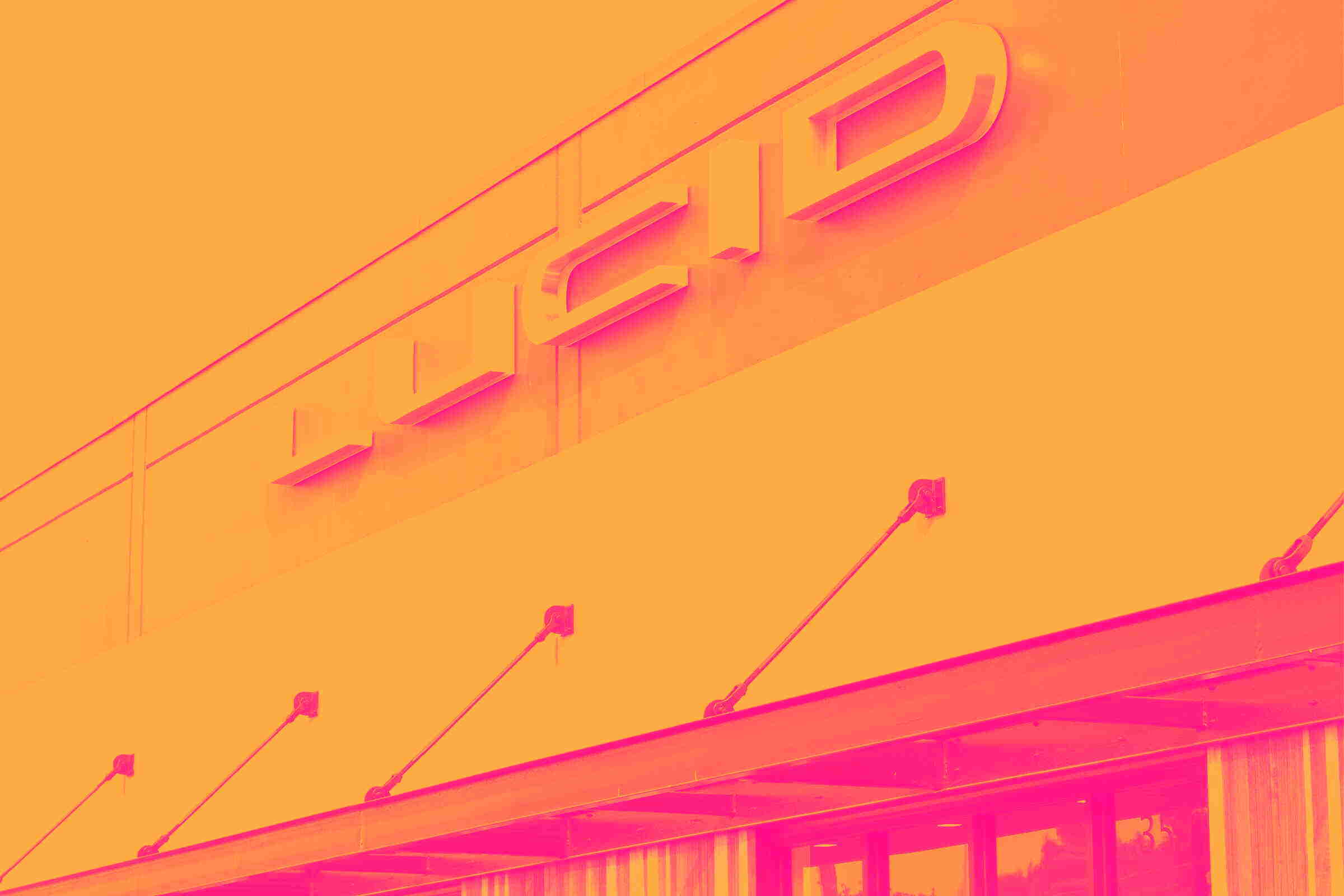 Lucid's interim CEO faces revenue growth amid stock slide